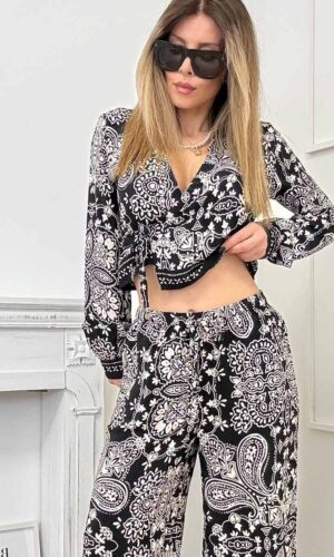 Only Blusa Paisley
