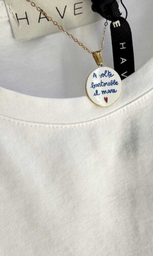 HaveOne T-shirt Bianca con Collana